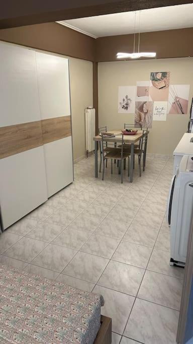 Modern Ll Apartment